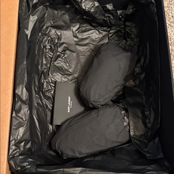 Saint Laurent White Sneakers with Camo Laces - Picture 5 of 15